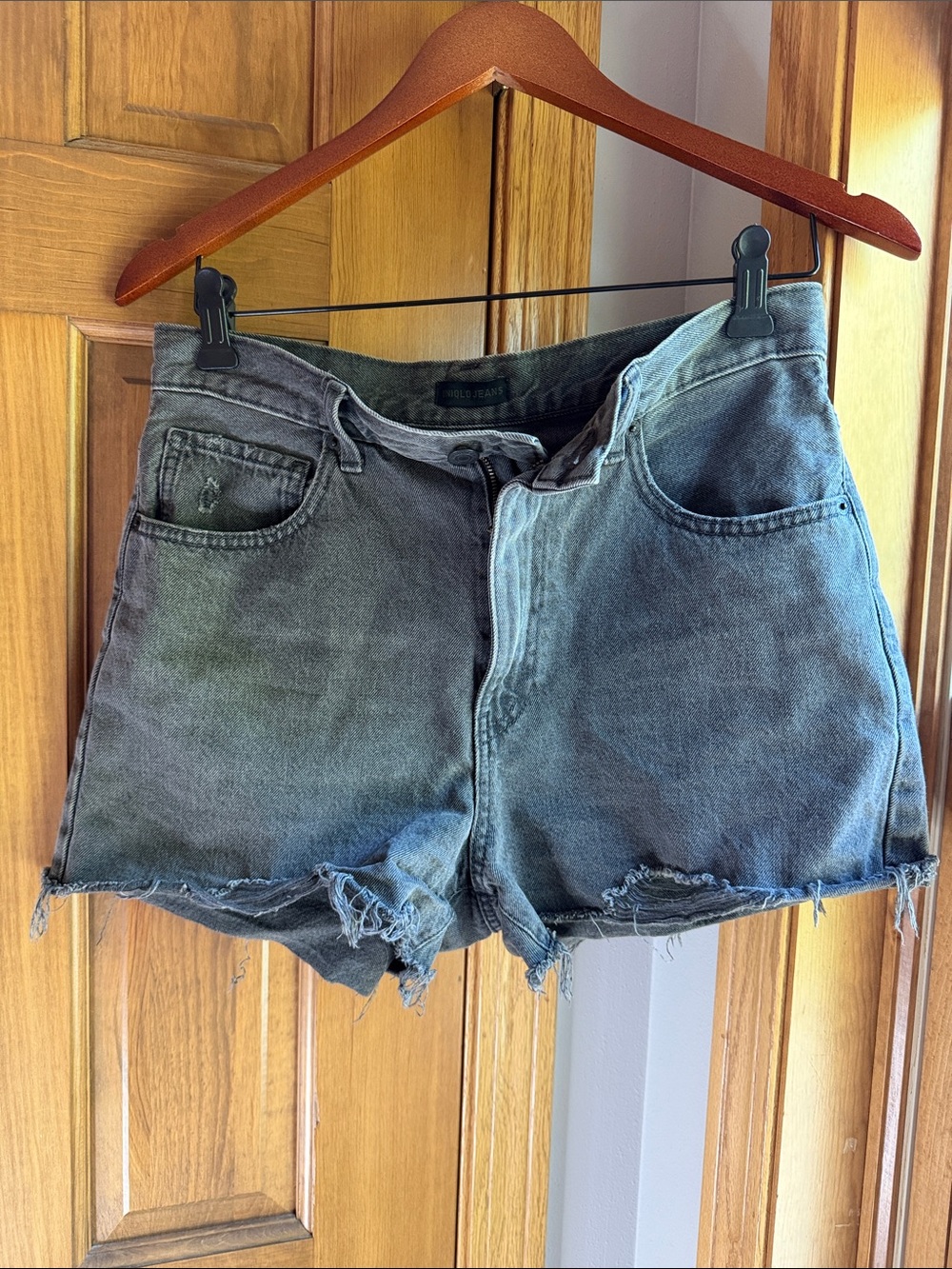 Uniqlo Women’s High-Rise Vintage-Inspired Charcoal Denim Cutoff Shorts Sz 27